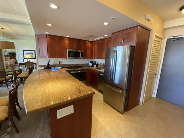 Listing Image for 2481 Kaanapali Pkwy 1070r 11 of 36