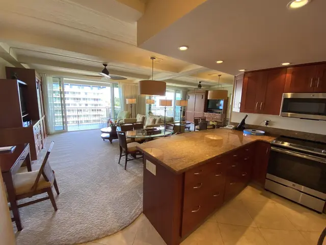 Listing Image for 2481 Kaanapali Pkwy 1070r 13 of 36
