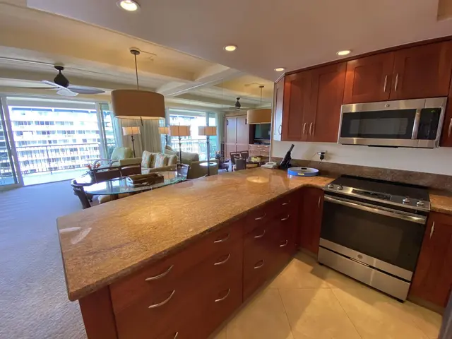 Listing Image for 2481 Kaanapali Pkwy 1070r 9 of 36