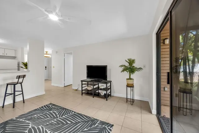 Listing Image for 2747 S Kihei Rd D-102 8 of 41