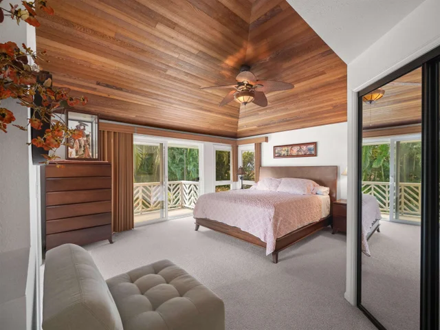 Listing Image for 212 E Ikea Kai Pl 23 of 50