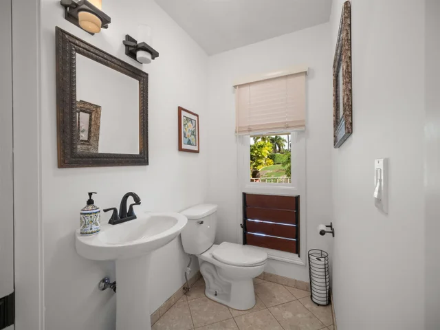 Listing Image for 212 E Ikea Kai Pl 40 of 50