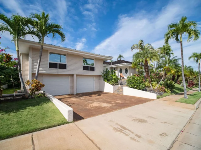 Listing Image for 212 E Ikea Kai Pl 45 of 50