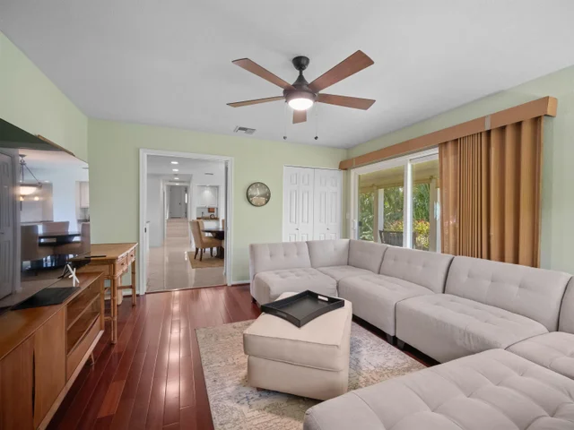 Listing Image for 212 E Ikea Kai Pl 9 of 50