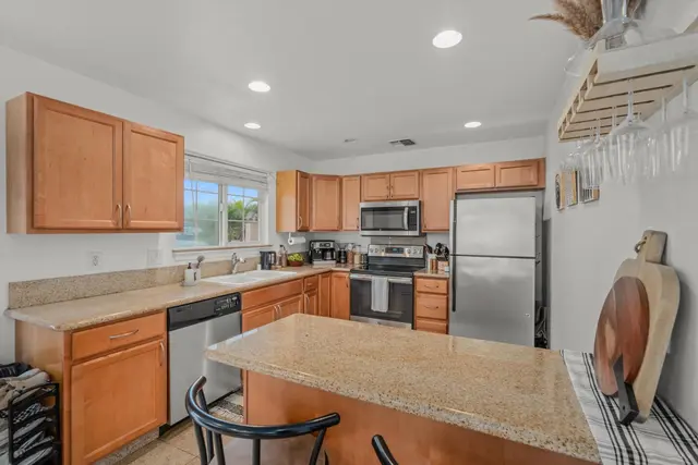 Listing Image for 1079 Kahaapo Loop 33 of 49