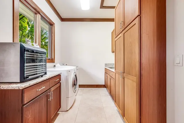Listing Image for 81 Iliahi Way A 46 of 50