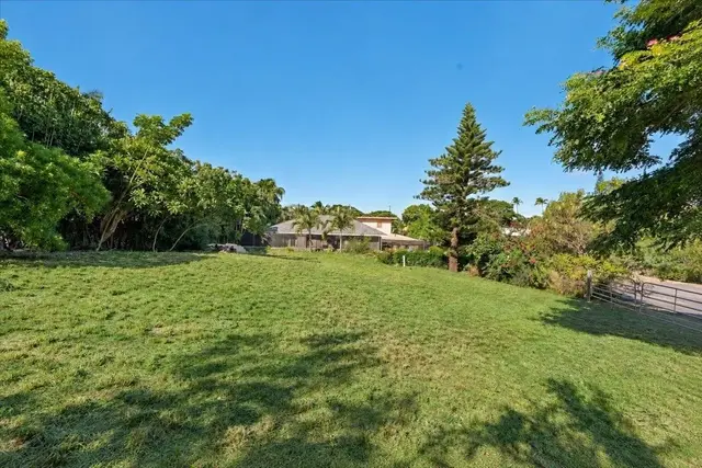 Listing Image for 240 Kanani Rd 12 of 17