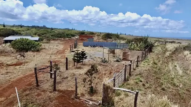 Listing Image for 0 Kalua Koi Rd 26 34 of 47