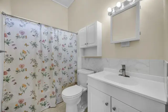 Listing Image for 346 Alahee Dr 11 of 50
