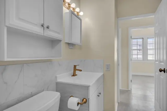 Listing Image for 346 Alahee Dr 12 of 50