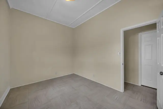 Listing Image for 346 Alahee Dr 15 of 50