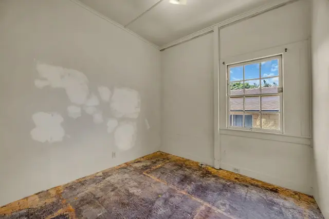 Listing Image for 346 Alahee Dr 19 of 50