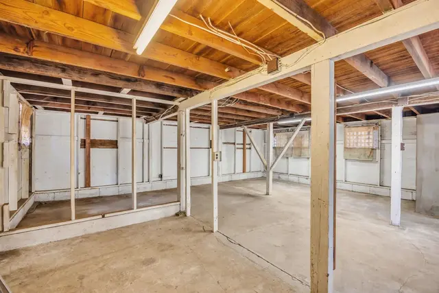 Listing Image for 346 Alahee Dr 30 of 50
