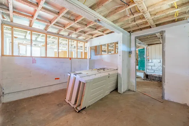 Listing Image for 2224 Mokuhau Rd 9 of 20