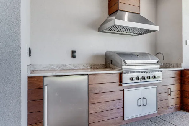 Listing Image for 44 Loli'i Pl 11 of 36