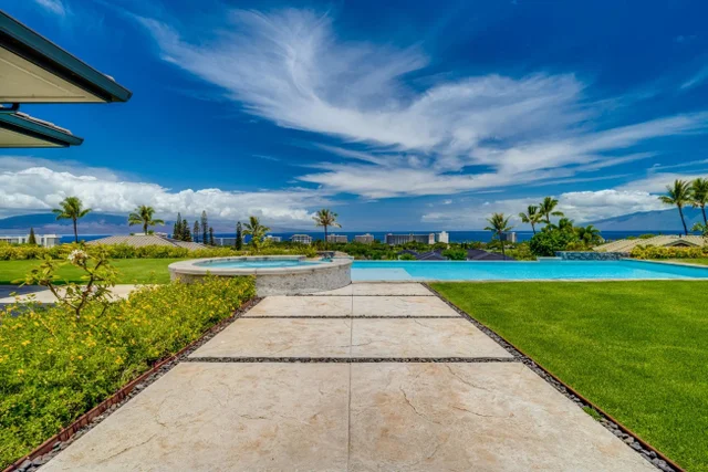 Listing Image for 44 Loli'i Pl 3 of 36