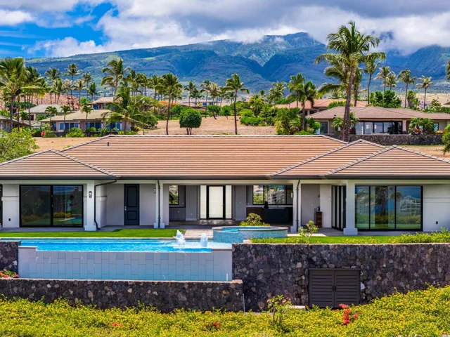 Listing Image for 44 Loli'i Pl 4 of 36