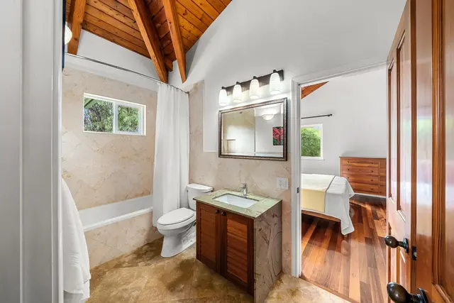 Listing Image for 1805 Kalia Way 33 of 46
