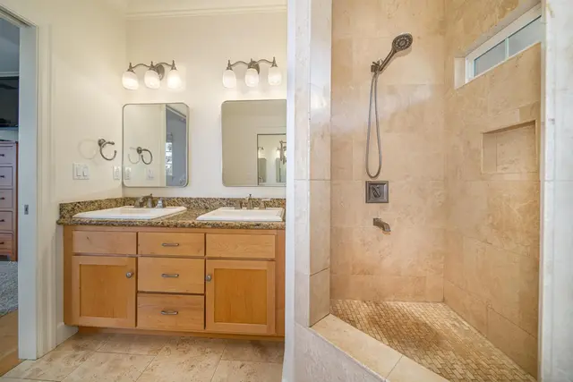 Listing Image for 31 Iliahi Way 12 of 46