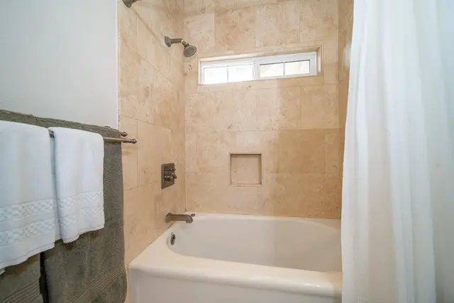 Listing Image for 31 Iliahi Way 29 of 46