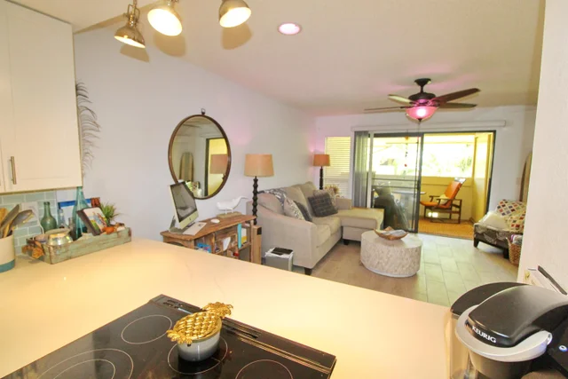 Listing Image for 1450 S Kihei Rd D-206 8 of 31