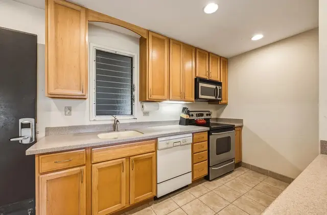 Listing Image for 2661 Kekaa Dr H205 10 of 47