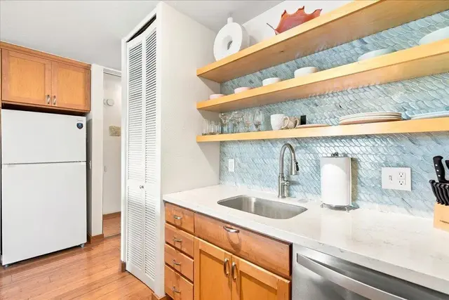 Listing Image for 2191 S Kihei Rd 2215 12 of 25