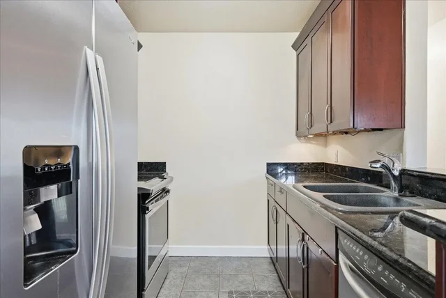 Listing Image for 140 Uwapo Rd 40-203 24 of 31