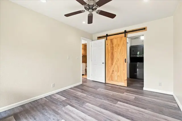 Listing Image for 140 Uwapo Rd 40-203 25 of 44