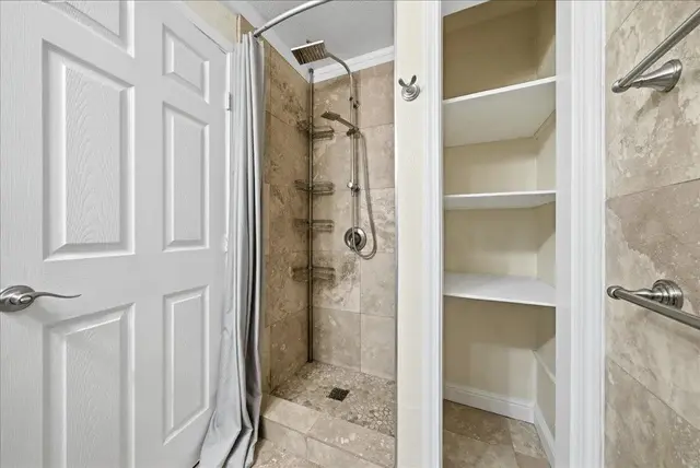 Listing Image for 140 Uwapo Rd 40-203 31 of 44