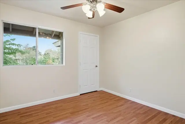 Listing Image for 140 Uwapo Rd 40-203 34 of 44