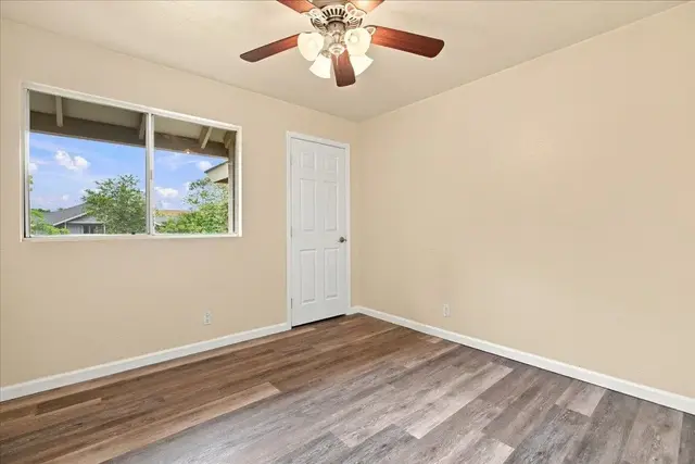 Listing Image for 140 Uwapo Rd 40-203 35 of 44
