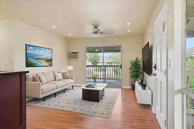 Listing Image for 140 Uwapo Rd 40-203 5 of 44