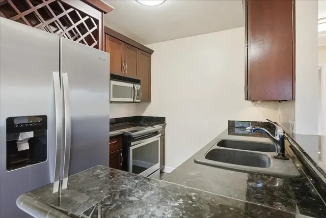 Listing Image for 140 Uwapo Rd 40-203 7 of 44