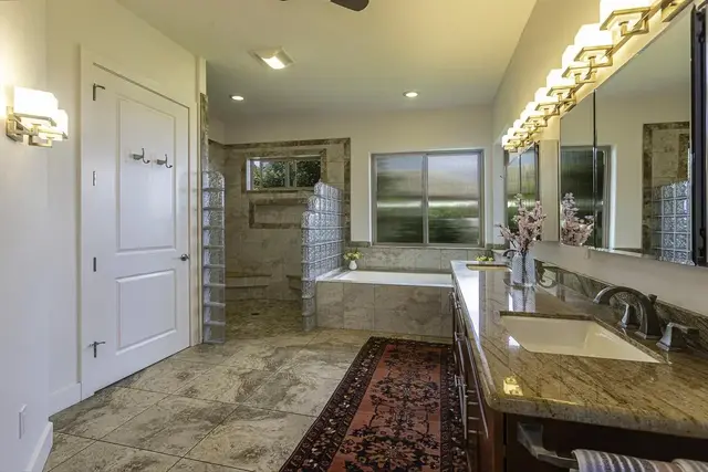 Listing Image for 31 Ohia Lehua Pl 26 of 50