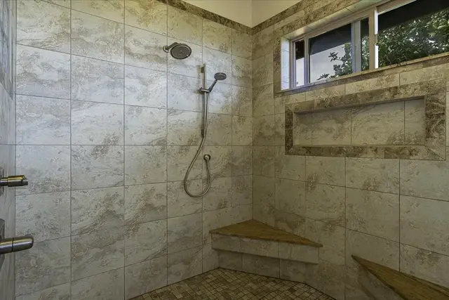 Listing Image for 31 Ohia Lehua Pl 27 of 50