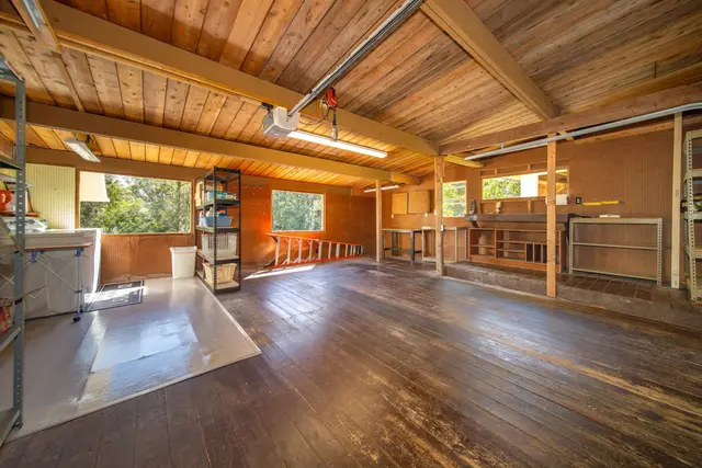 Listing Image for 1733 Piiholo Rd 14 of 31