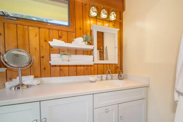 Listing Image for 1733 Piiholo Rd 6 of 31