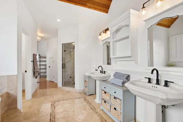 Listing Image for 450 Hoopalua Dr 28 of 43