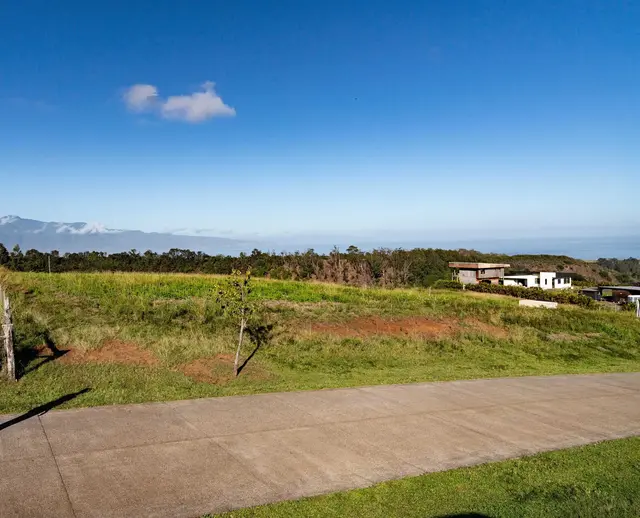 Listing Image for 1022 Auwaha Pl Unit A 23 of 37