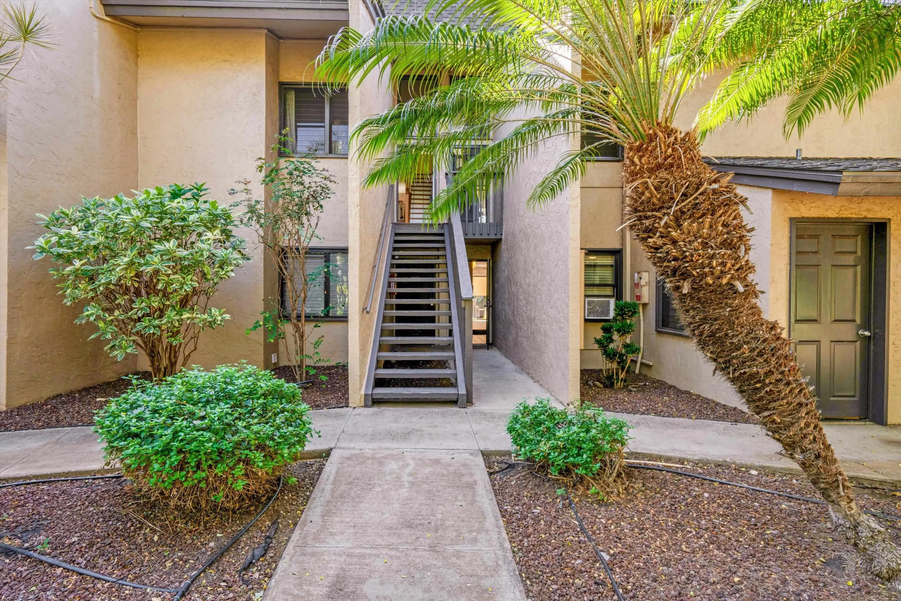 Photo of Listing #408505