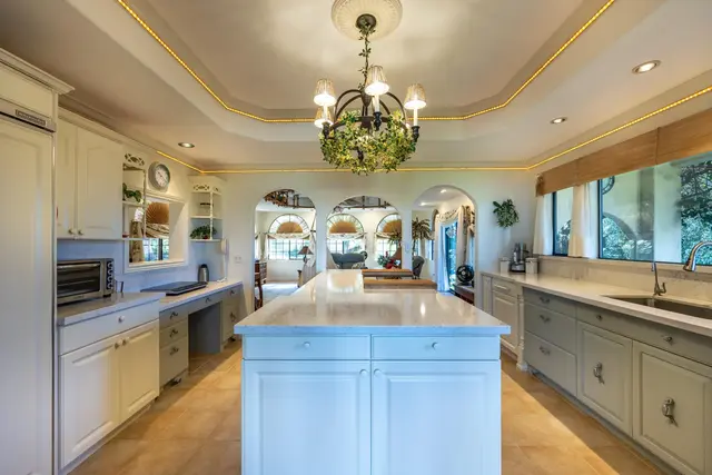 Listing Image for 41 Kilihune Pl 19 of 48