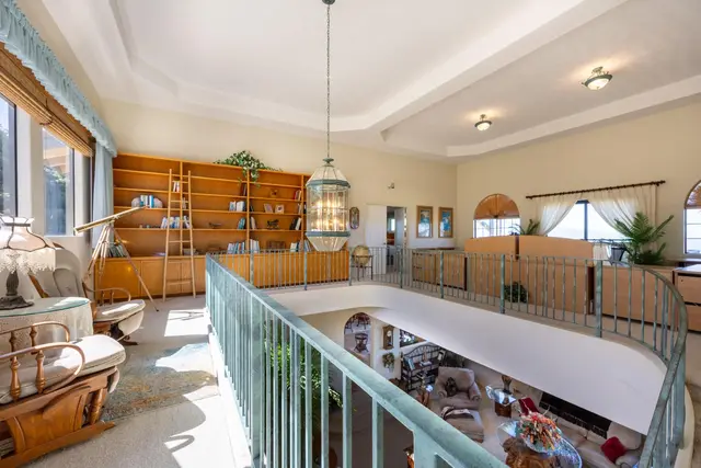 Listing Image for 41 Kilihune Pl 29 of 48