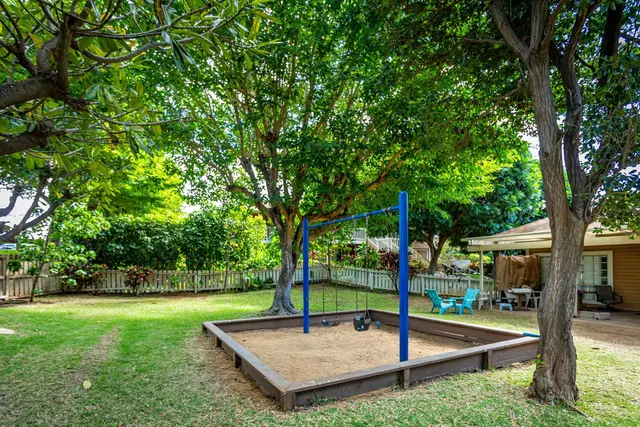 Listing Image for 140 Uwapo Rd 11-106 31 of 35