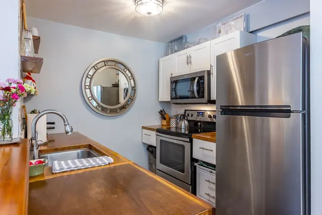 Listing Image for 140 Uwapo Rd 11-106 8 of 35