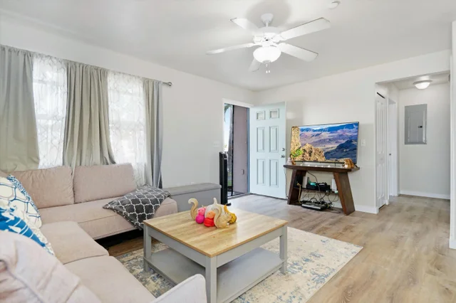 Listing Image for 45 Stephen Ln 813 4 of 29