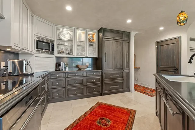 Listing Image for 12 S Kihei Rd E2 5 of 48