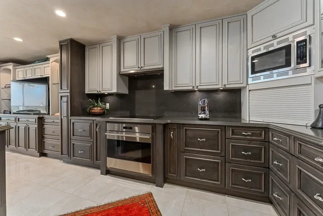 Listing Image for 12 S Kihei Rd E2 7 of 48