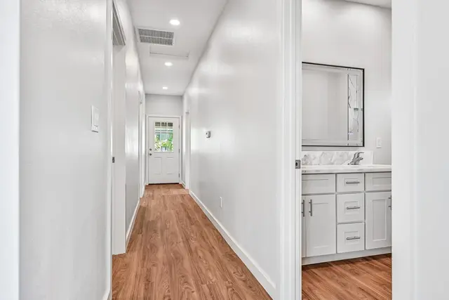 Listing Image for 279 Ohaa St 5 of 49