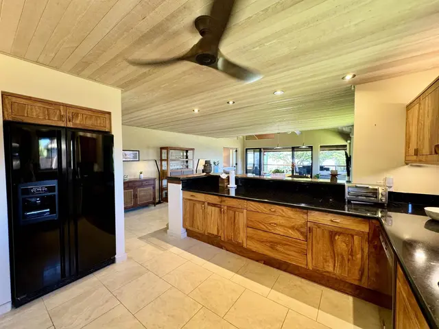 Listing Image for 50 Puu Anoano St 2802 13 of 50